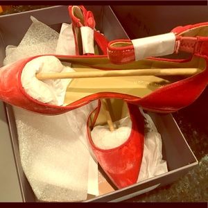 New Ann Taylor coral Italian velvet D’Orsay flats.
